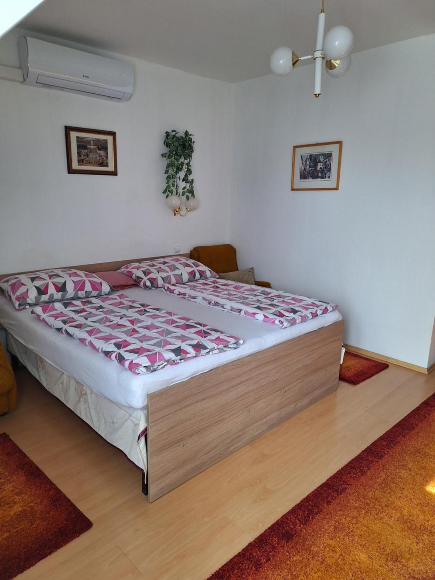 Pension Ovari Buk Exterior photo