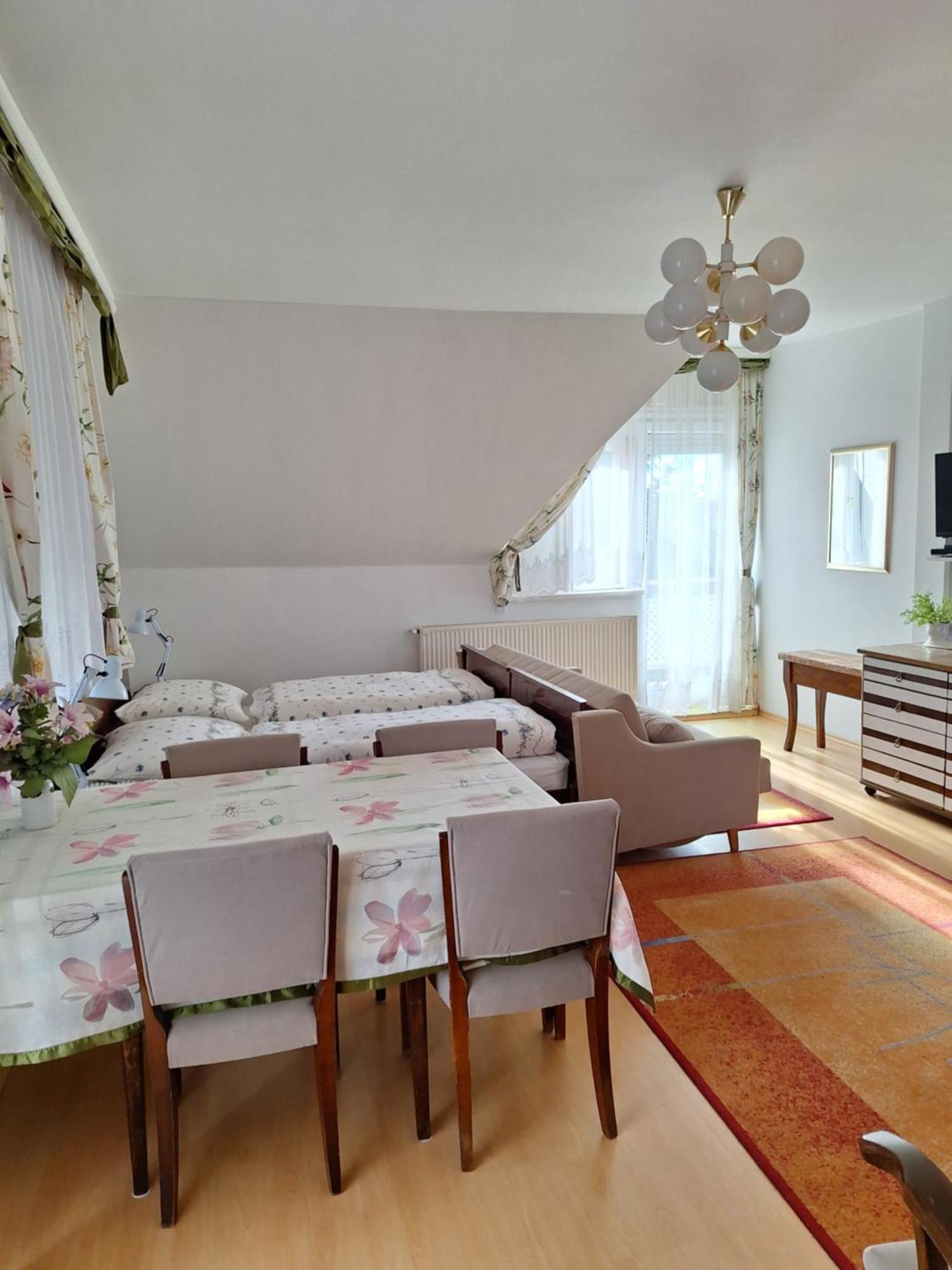 Pension Ovari Buk Exterior photo