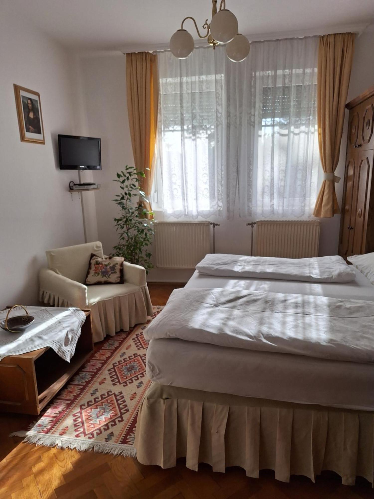 Pension Ovari Buk Exterior photo