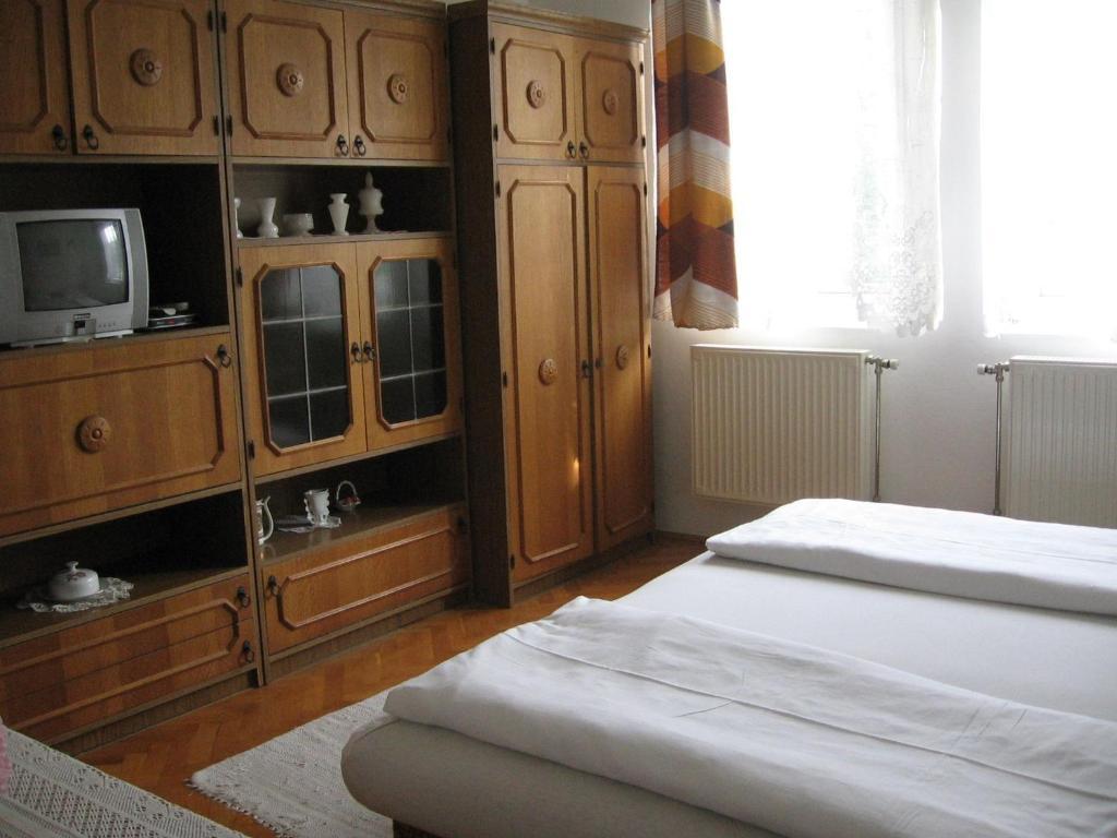 Pension Ovari Buk Exterior photo