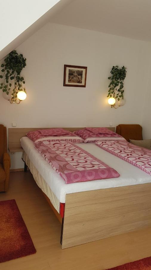 Pension Ovari Buk Exterior photo
